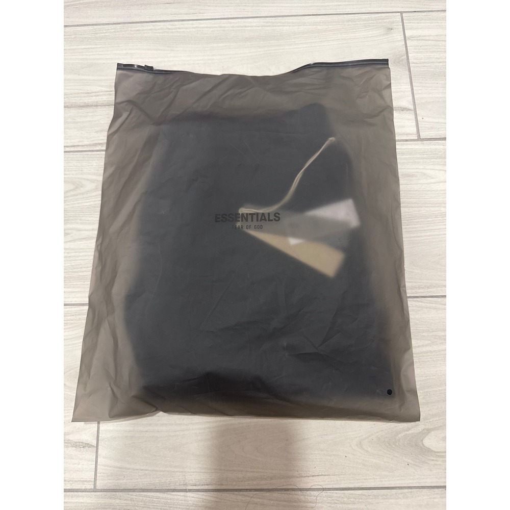 Fear of God Essentials Sweat Shorts Black Mens Size Small NWT